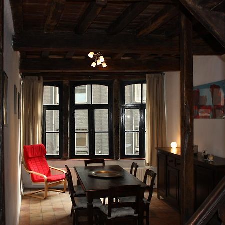 Le Chat Maudit De Maryse Vila Liège Exterior foto