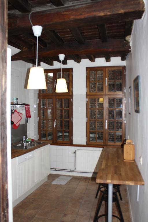 Le Chat Maudit De Maryse Vila Liège Exterior foto